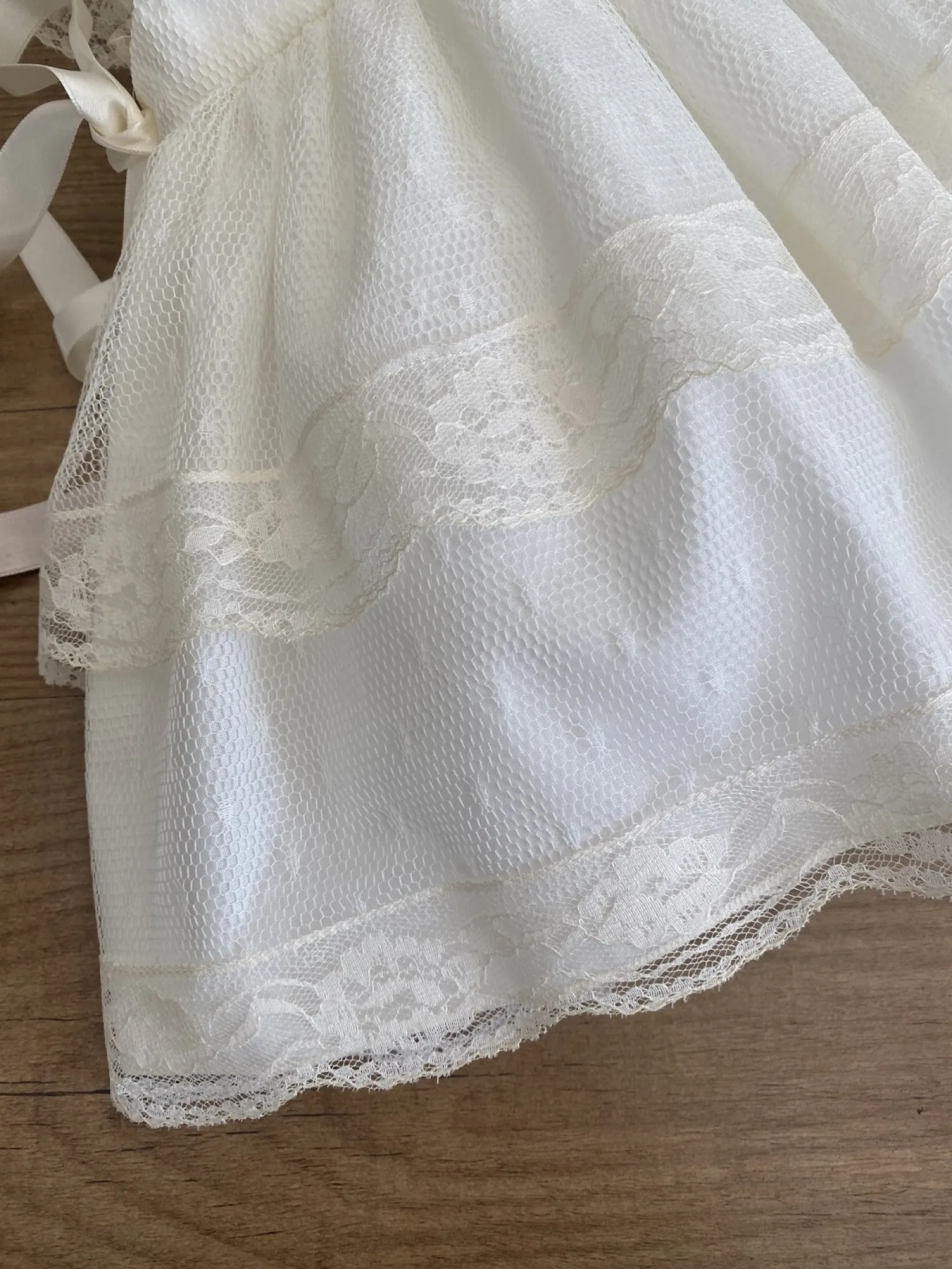 Baptism set. Embroidered tulle dress and bonnet. Various sizes