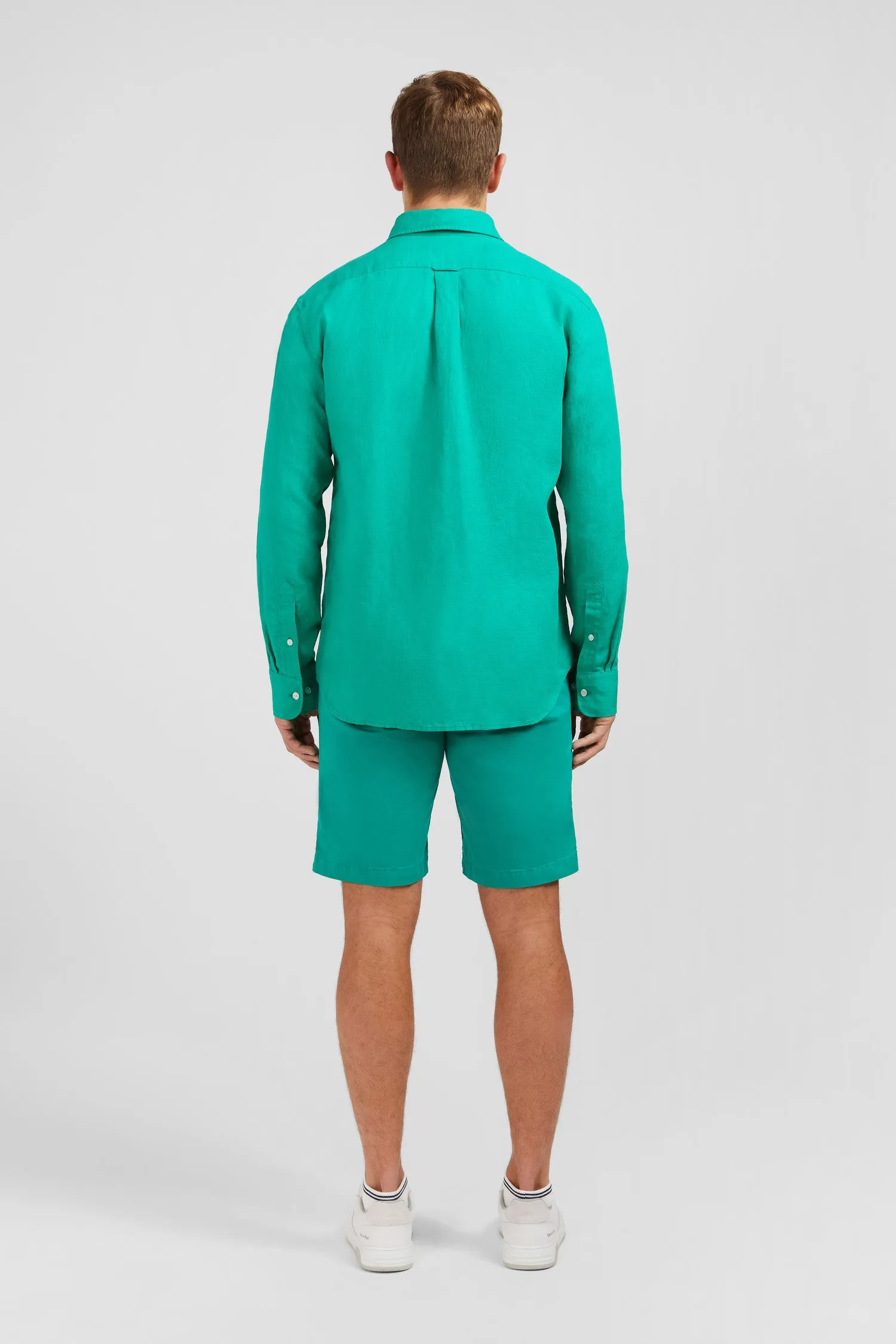 Chemise unie verte en lin