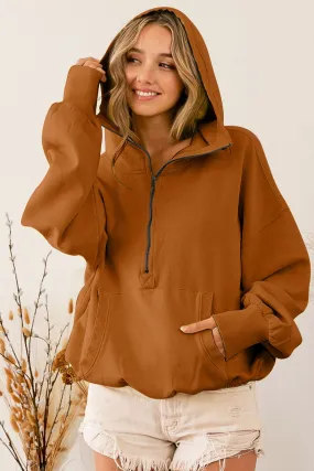 Sweat à capuche zippé marron avec poche kangourou et bordure ctelée