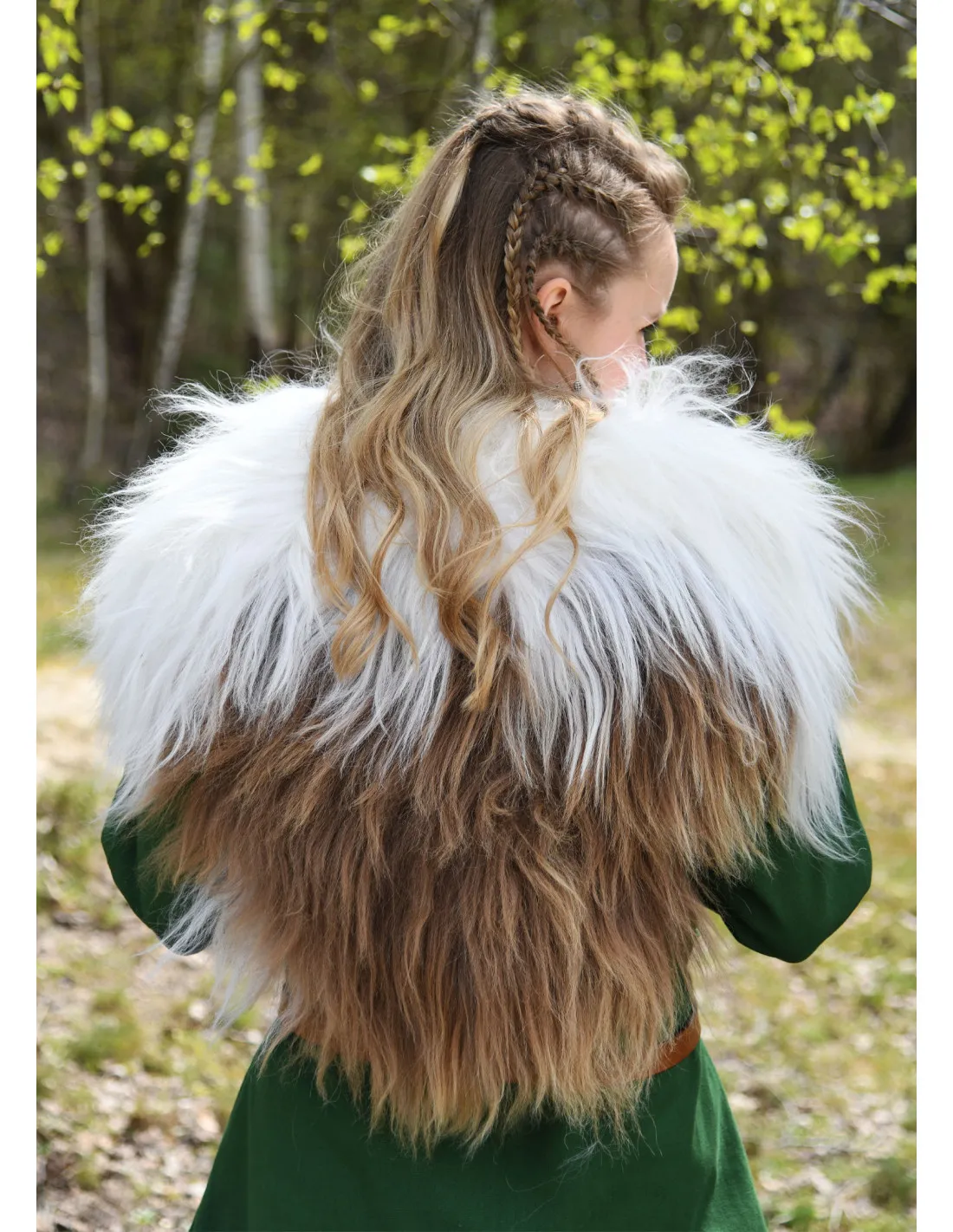 Épaules nordiques en peau de mouton ⚔️ Boutique Épées